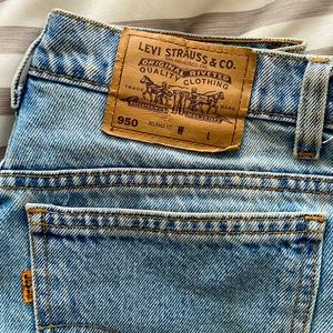 Vintage Levi’s 950 - orange tag- high waist shorts